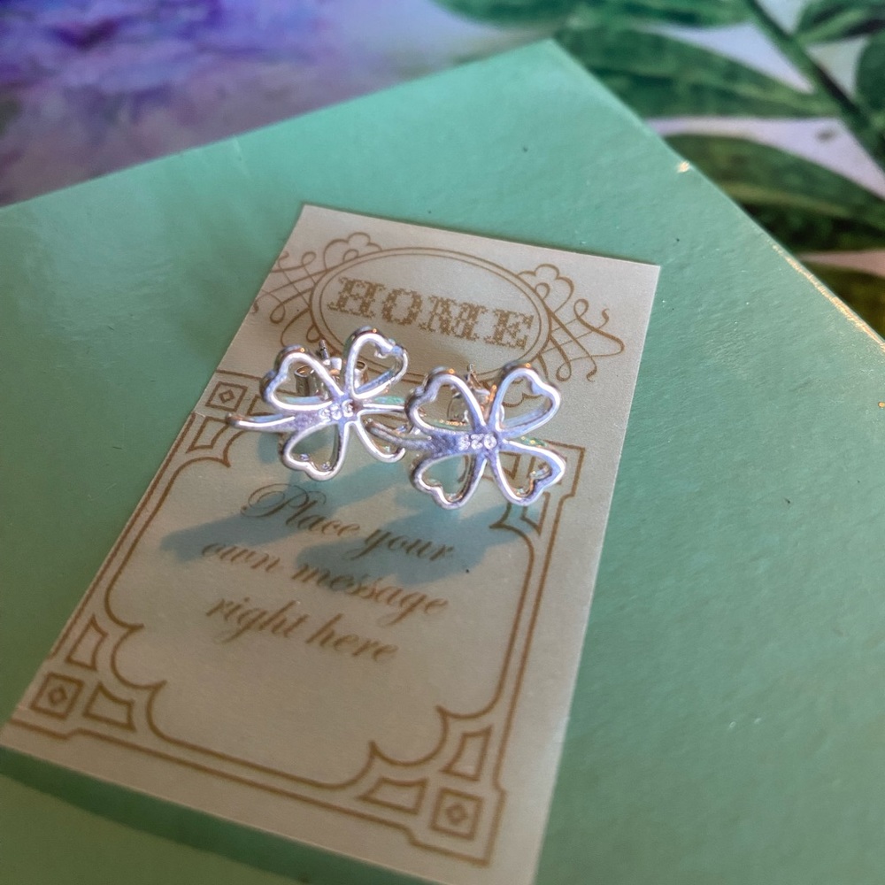 Brand New 925 Silver Clover Earrings